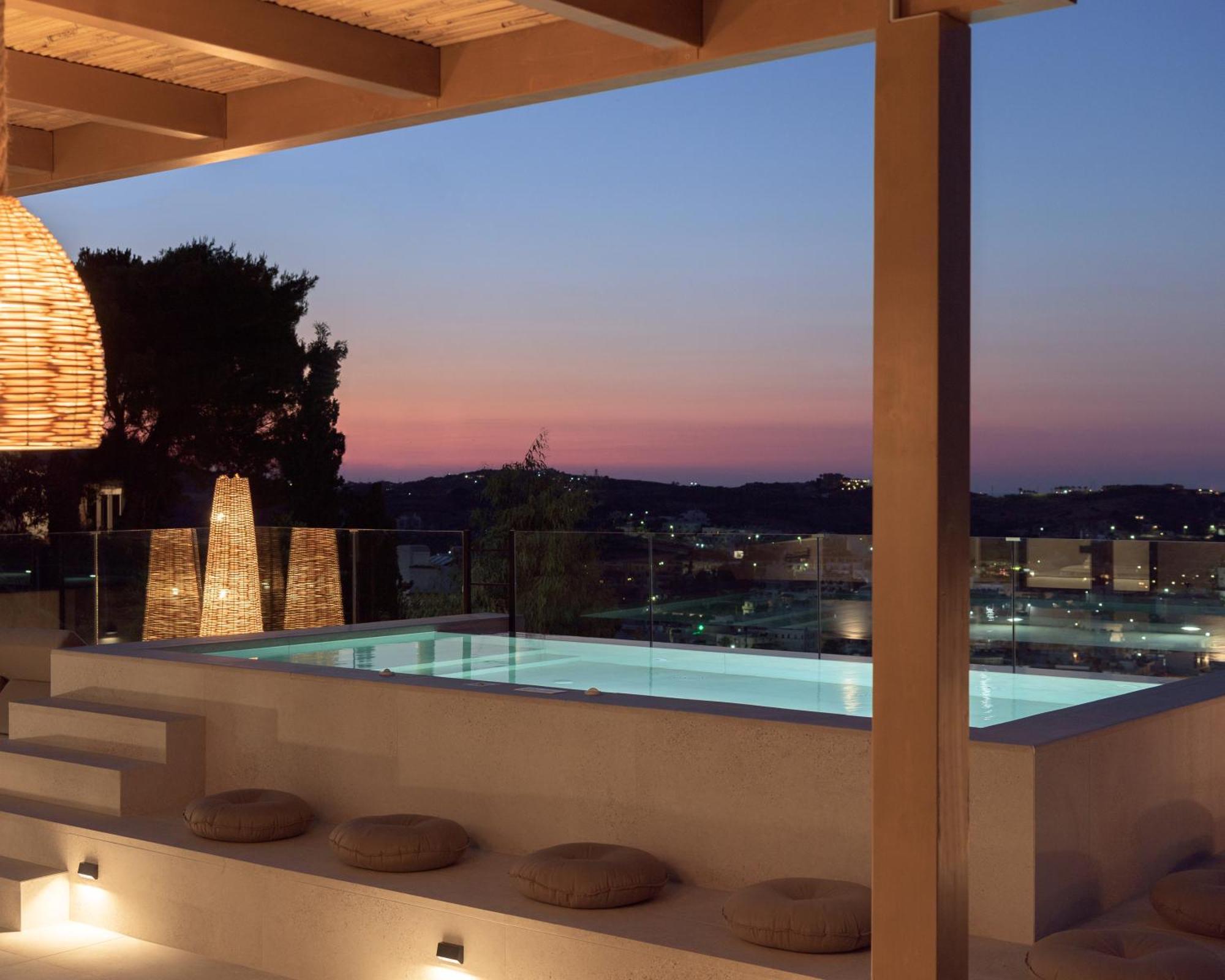 Hotel Irida 4*