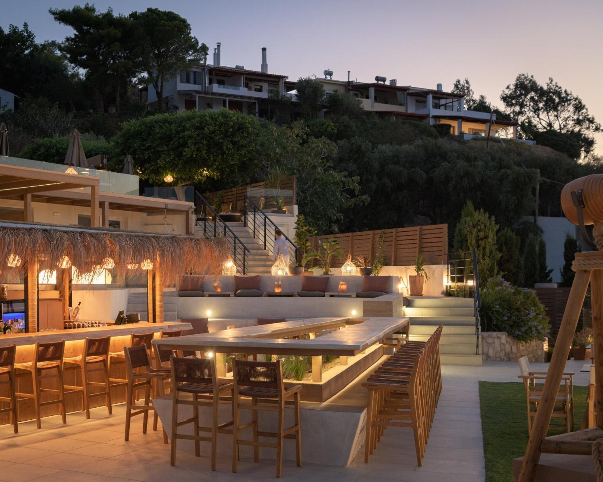 Irida Hotel 4*